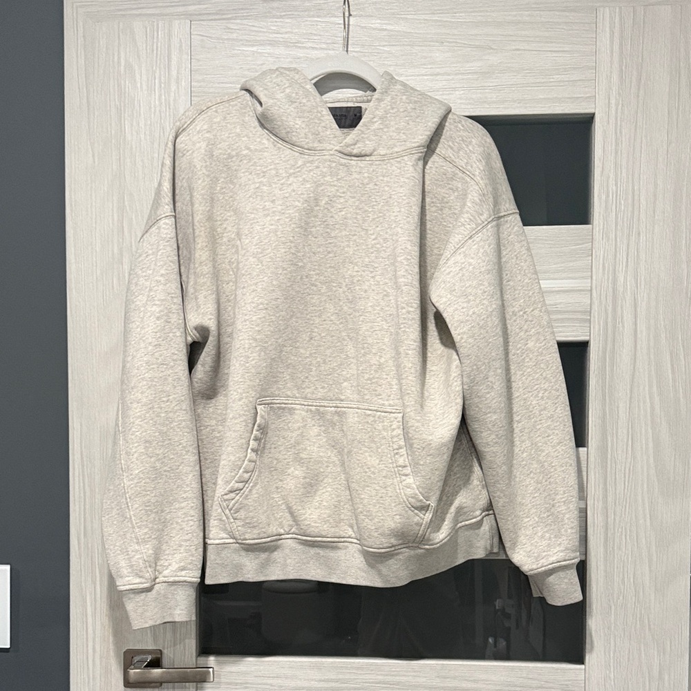 Abercrombie & Fitch Light Gray Hoodie Sweater